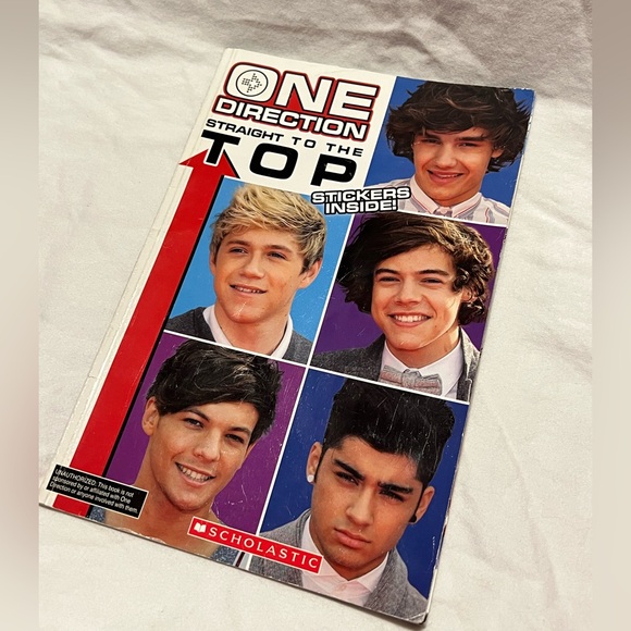 Bundle of 4 One Direction books! - Picture 10 of 16